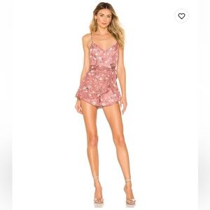 Ashlie Ruffle Romper
superdown